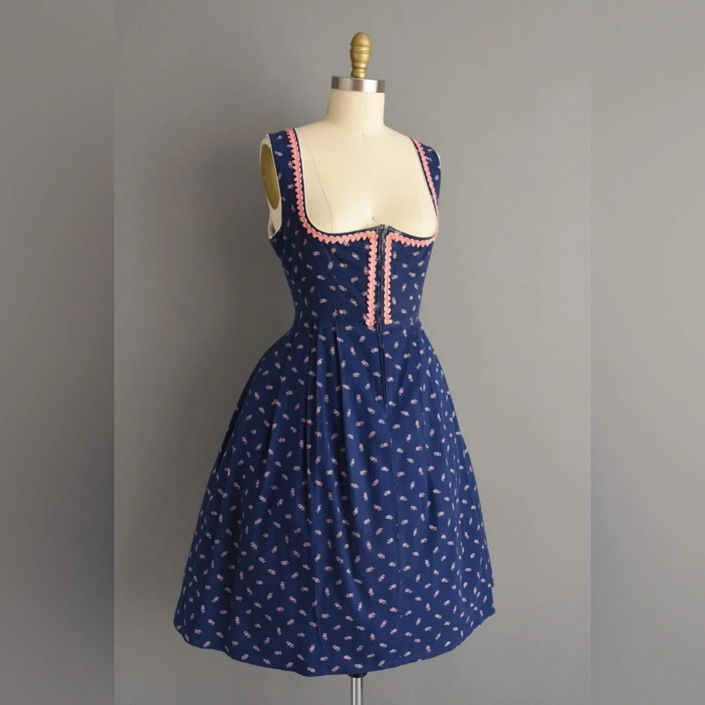 1960s dress | Adorable Blue & Pink Floral Print Dirndl Dress 60s vintage dress - Picture 7 of 10